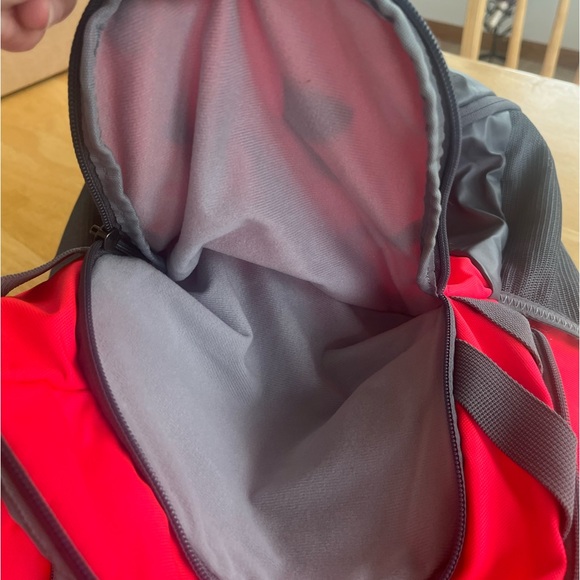Under armour backpack - Picture 7 of 13